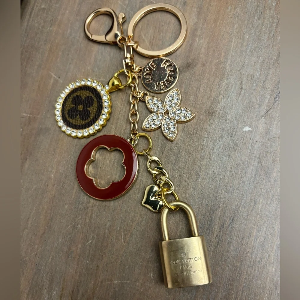 Authentic LV
Monogram Keychain, Bag
Charm, LV Lock, 6.5 inches, Upcycled - Picture 5 of 5